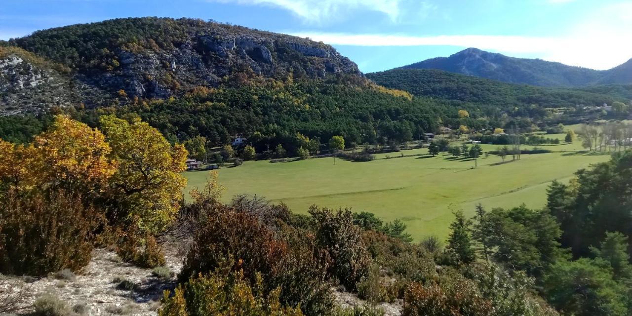 Montagne, Mer Et Verdon Séranon Esterno foto